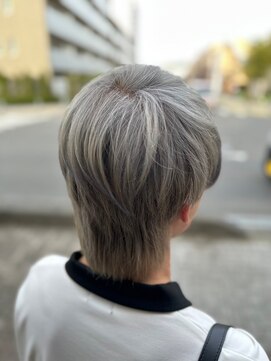 ラクヘアー 上福岡店 ウルフマッシュカット×シルバーシースルー前髪レイヤーカット