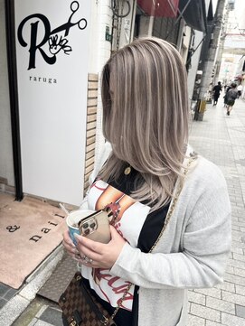 ラルガ 城野店(Raruga) 外国人風シャドールーツ