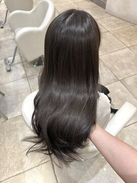 ザックラフィネ(ZACC raffine) グレーベージュ/透明感カラー/レイヤーロング