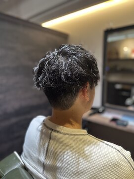 エクファフォーメン(EX-FA FOR MEN) ベリーショート/ダークアッシュ/ニュアンスパーマ/韓国マッシュ