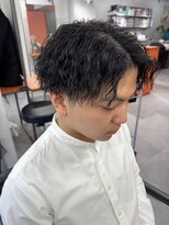 レブ 三条河原町(Reb,)&nbsp;ツイストスパイラル縦落ちパーマメンズパーマツーブロック