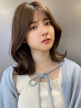 アイヴィ 表参道(IVY) チャコールグレー 透明感カラー くびれミディアム【肥田亜沙美】