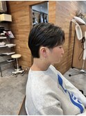 フェザーショート　メンズ　センターパート
