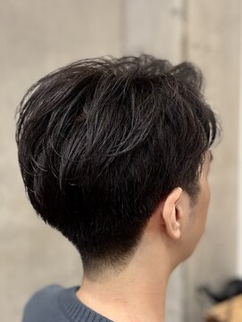 シルフィ(sylph) ツーブロック/センターパート.20代30代40代