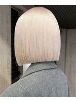プネル 渋谷(PUNEL)&nbsp;渋谷/ホワイトブロンド/切りっぱなしボブニュアンスカラー
