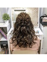 ヘアセット専門店 ナゴミ 池袋店(nagomi)&nbsp;ねじりハーフアップ