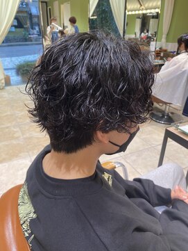 ネオリーブソラ 相模大野店(Neolive sola) メンズ波巻きパーマ/センターパート