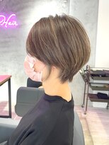 ラッキーヘア 加古川(Lucky Hair)&nbsp;キレイめくびれショート×白髪ぼかしハイライト【カドワキ】