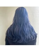 季節にあったヘアカラーで、旬のおしゃれヘアに。ブルー