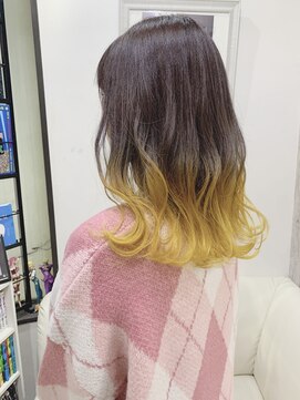 トムキャット(TOM CAT) 春カラー　ケアブリーチ　グラデーションカラー　イエロー