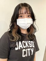 ツキ 横浜店(tuki)&nbsp;インナーカラーミルクティーベージュシルバーイヤリングカラー