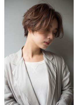 グルグル 下総中山店(GULGUL) 透け感オリーブ×前下がりエッジショート