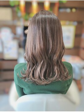 アトリエ atorie ハイライトカラー脱白髪染めハイライトケアブリーチ【岸和田】