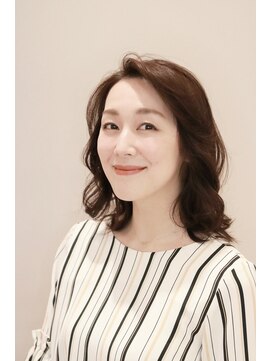 アンベリールフルー(EMBELLIR fleur) 華やかパーマ