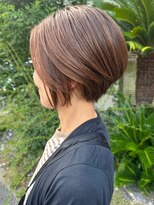 ナカオコアフュール(NAKAO COIFFURE)&nbsp;大人マッシュショート　前下がりレイヤーボブ　ベージュ