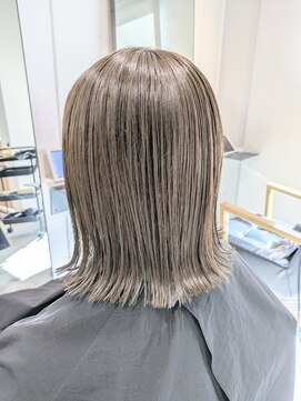 ナンバースリー 溝の口店(Number Three) グレージュ【N°3溝の口】