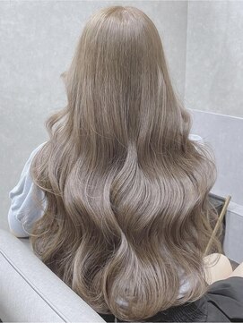 アンプル 天神店 韓国風 ナチュラルブラウン ダブルカラー サラツヤロングヘア