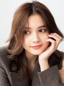 ファミリー(Family) レイヤーパーマ大人ウェーブハッシュカット×ショコラアッシュ