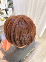 アミュー(amiu) 白髪ぼかしオレンジショートヘア