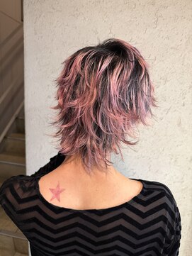 シーン(seen) ■メンズウルフレイヤーカットピンクカラーローライト