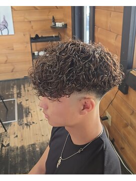 ザ クロー(THE CROW) スペインカール×スキンフェード