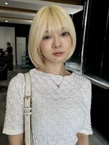 エイチ(H) ミディアムボブ/ハイトーンカラー/ニュアンスカラー/小顔カット