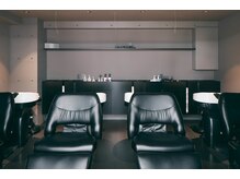 Liun men's 青山/表参道/メンズカット/メンズパーマの雰囲気（暗室シャンプー台でリラックススパ☆メンズカット/メンズパーマ）