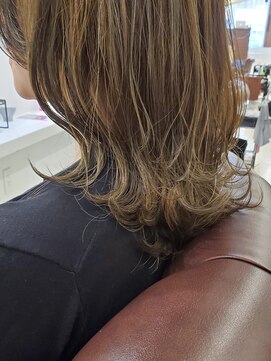 インビテーション(invitation) ハイライト×オリーブグレージュ