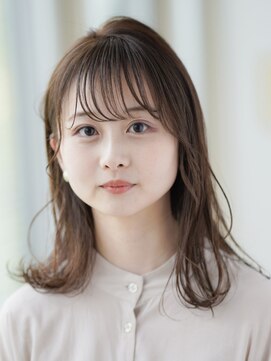 ダブルバイグリッター(W by GRITTERs) 透明感抜群♪外ハネミディ