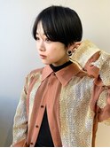 センターパートマッシュ　ナチュラルショート　ウェットヘア