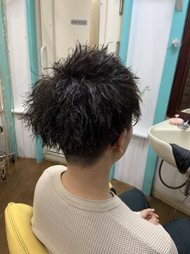 エイト(AITE) ツイストスパイラルパーマセンターパート<理容室>川口鳩ヶ谷24