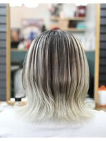 ビヨウシツジュウロク(BiYOSHiTSU16)&nbsp;ホワイトアンブレラ