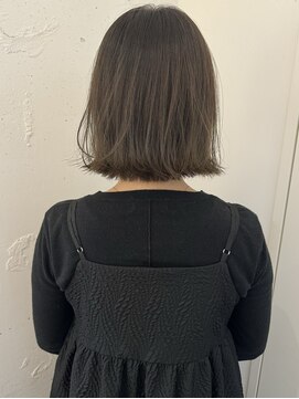 カウチ 板橋本町店(kauti) ぱつっとボブと透明感グレージュ