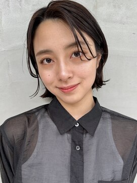 ビュートリアム 南青山(BEAUTRIUM) 外ハネボブ 顔周りレイヤー シースルーバング 大人ボブ イルミナ
