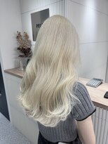 ペレ 渋谷(PELE) イメチェン/ホワイトブロンド/外ハネボブ/ワイドバング/渋谷