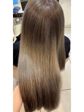 スタイル 横浜(STYLE) 【担当金光】ダブルカラー/１ブリーチ/中明度/シルバーベージュ/