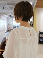 アエル キセラ川西(aeru) 軽やかショートレイヤー/能勢電鉄絹延橋