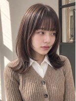 ユーフォリア 青山(Euphoria) ミディアムレイヤー外ハネシースルーバングアッシュブラウン青山
