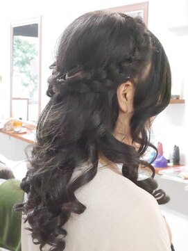 美容室 エイム(ame) お姫様ハーフアップ