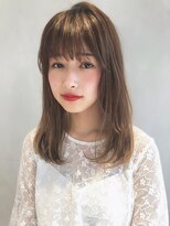 豊田楓  くびれセミディ 　ストレート　アッシュカラー　小顔