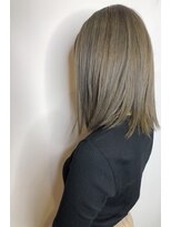 モルニ(MORNI)&nbsp;シルキーベージュ_マロンベージュ Aラインボブ かきあげ