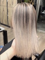 ヴィフ 大船(VIF)&nbsp;バレイヤージュ/ケアブリーチ/ダブルカラー白髪ぼかし脱白髪染め