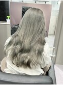 オリーブベージュ