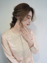 ロルド シェリ(Rold Cheri)&nbsp;ハイライトカラー/ベージュカラー/透明感カラー/編みおろしヘア