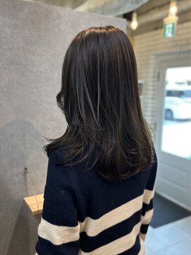 シーインフィニート 蔵前店(C∞) オリーブカラー×ローレイヤースタイル