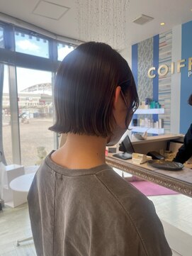 コワファースト 大分(COIFF1RST) アッシュブラウンカラー！切りっぱなしボブスタイル