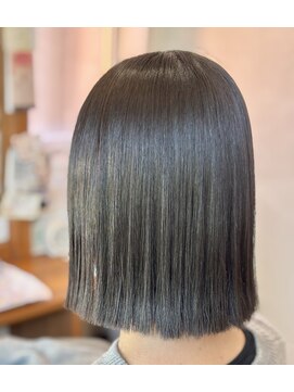 ヘアーアンドスパ ロココ(HAIR&SPA ROCOCO) きりっぱなしボブ