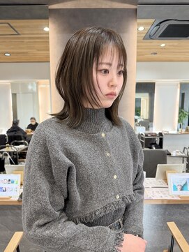 透明感抜群◎ オリーブカラー