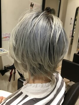 オプティマヘアー(Optima Hair) 超ハイトーンのダブルカラー♪