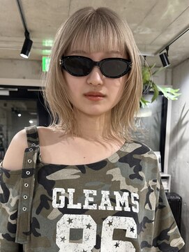 イー(Ii) 顔まわりレイヤーブロンドカラー